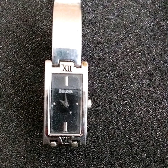 Womans watch - Picture 1 of 1